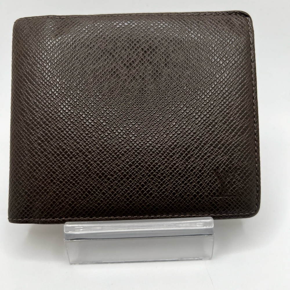 GUC Louis Vuitton Brown Taiga Bifold Wallet